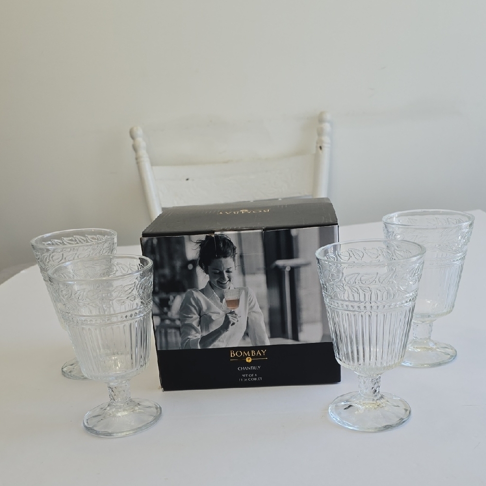 NIB Bombay Chantilly Set Of 4 11 Oz Goblets